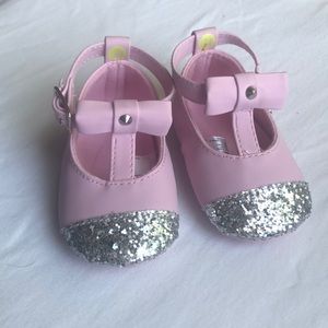 🍀 5/$25 NWOT Baby girl shoes